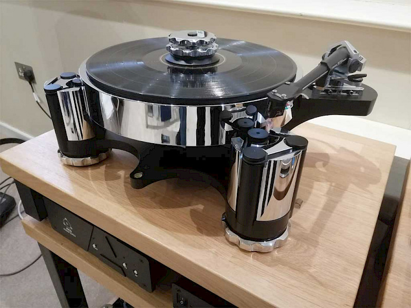 AVIDHIFI Acutus Turntable