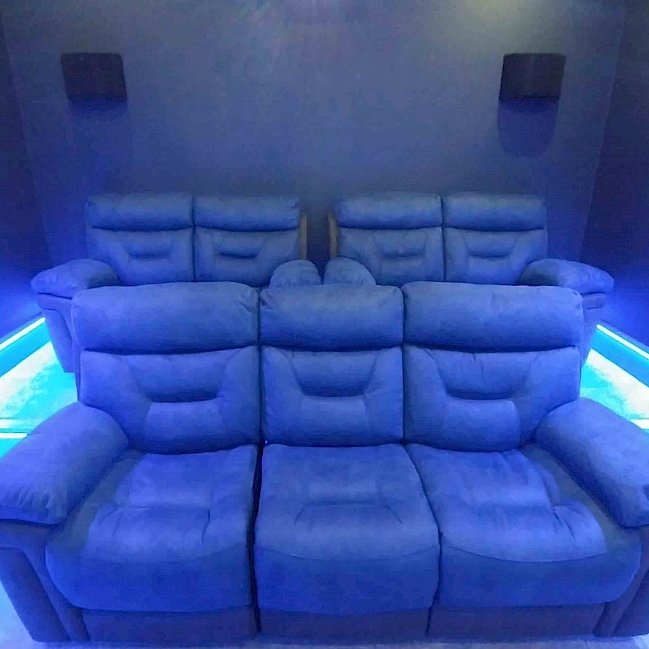 Preview image - Home Cinema Room