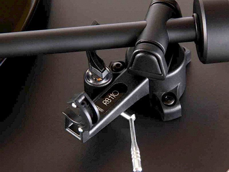 Rega RB110 Tonearm on Planar 1 Turntable