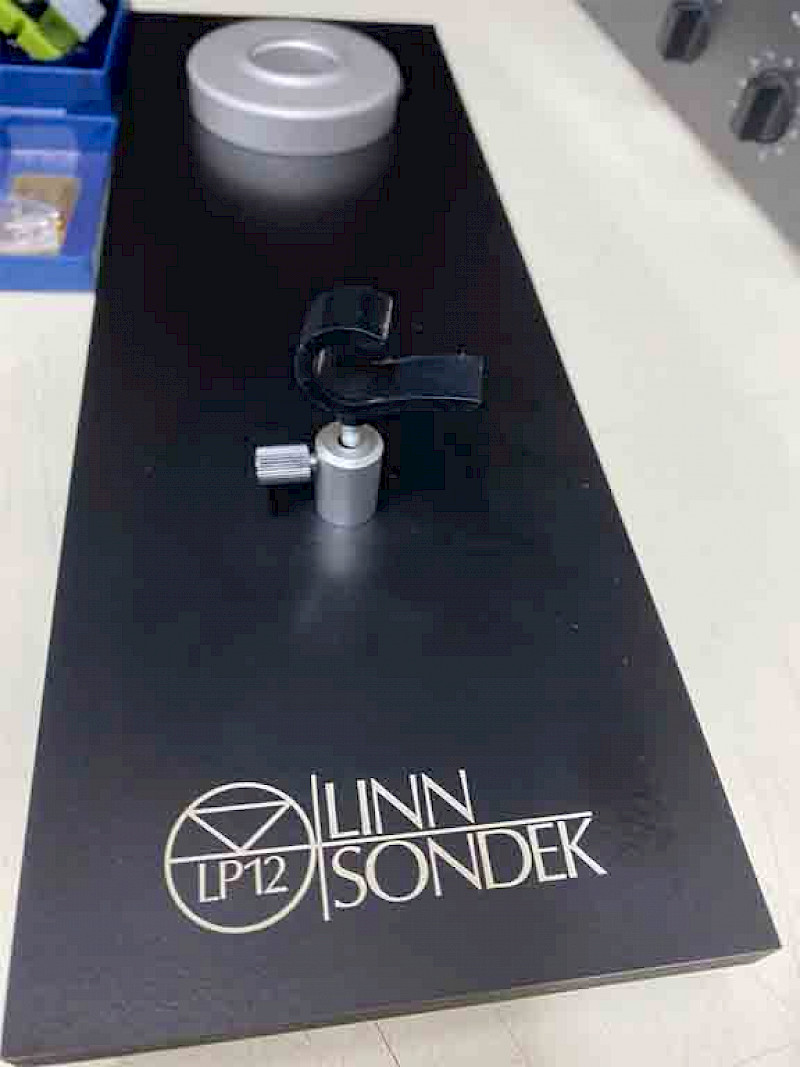 tonearm area of Linn Sondek LP12