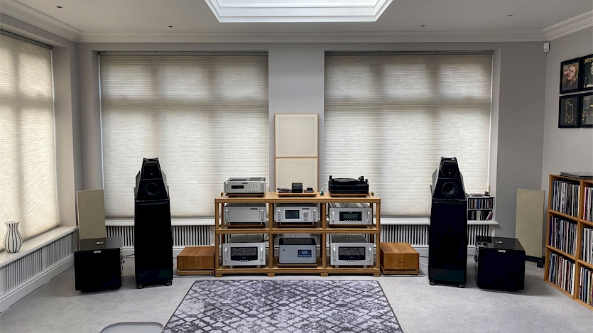High end HI-Fi System with REL Carbon Special Subwoofers